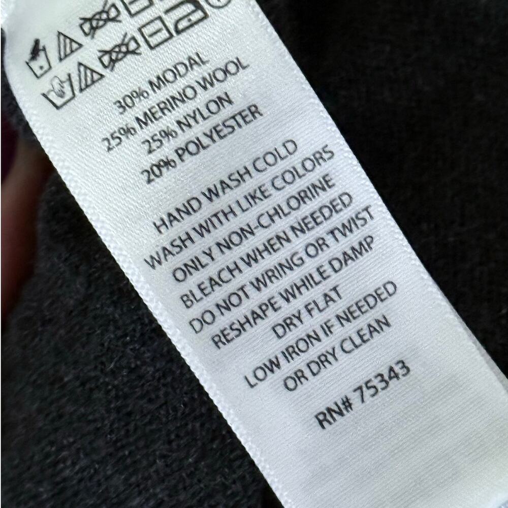 ADRIENNE VITTADINI charcoal gray white pleated merino wool flare sleeve dress - Picture 6 of 6